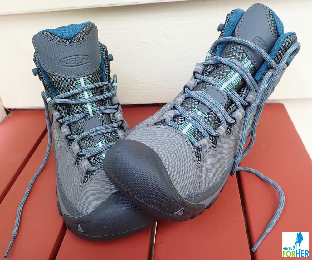 lacing hiking boots for downhill